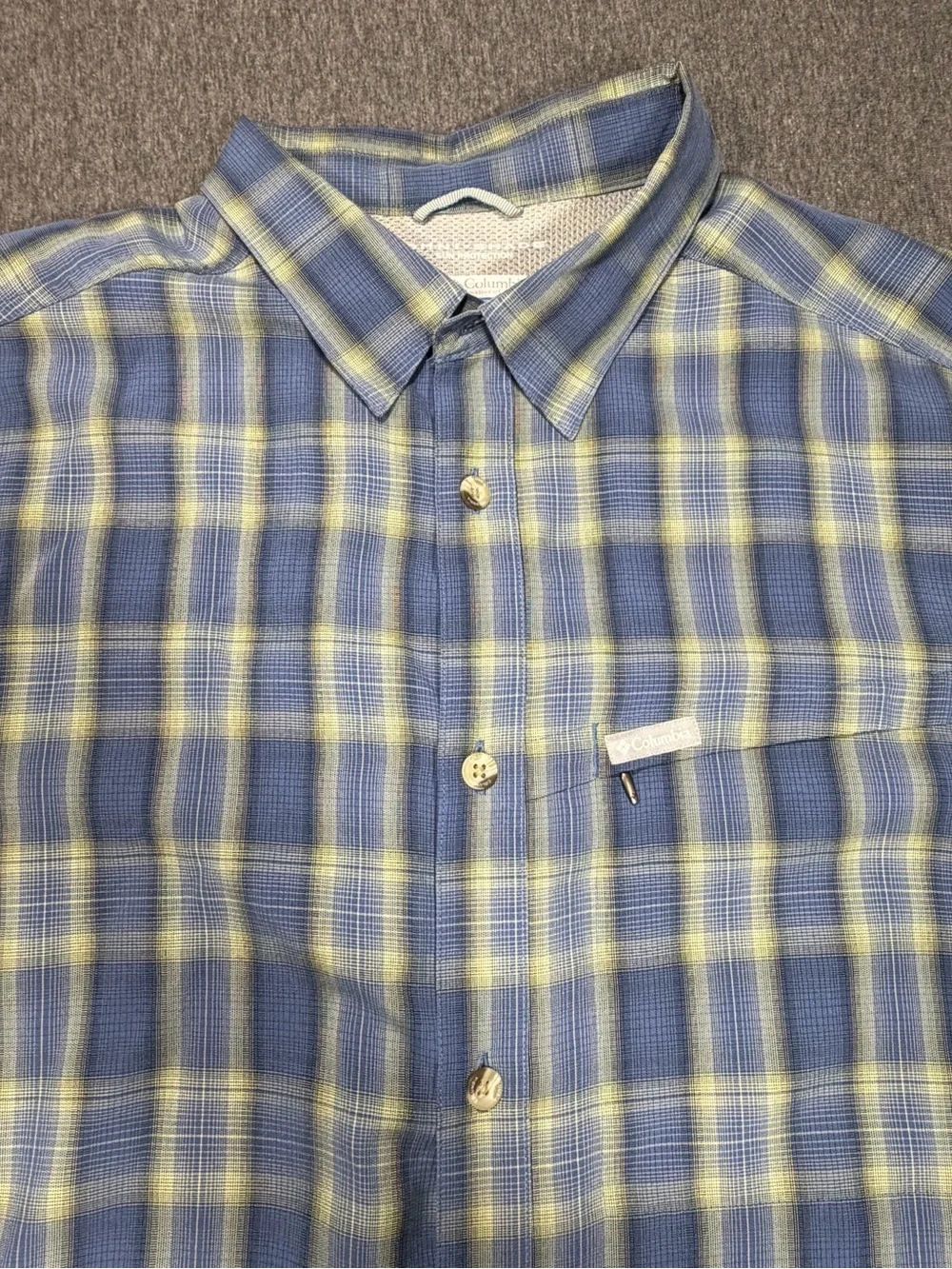 Columbia Omni-Shade Plaid Fishing Shirt Men's Short Sleeve Green Blue Size L
